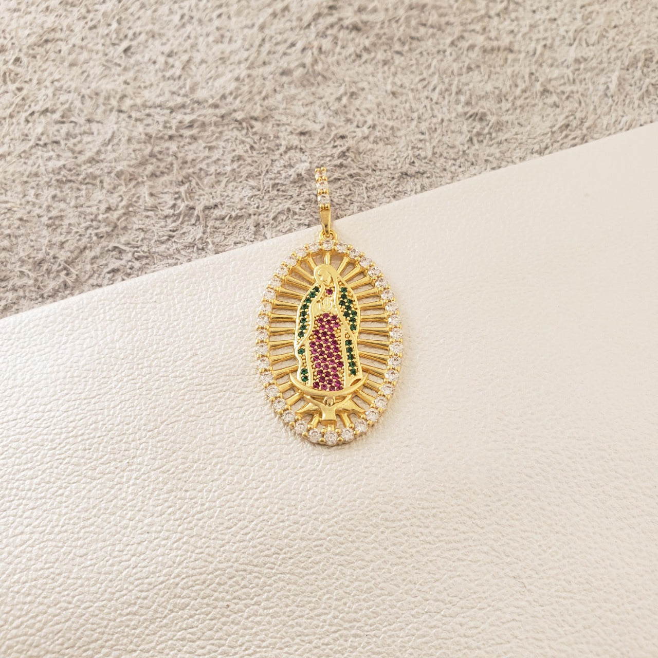 Dije Virgen Guadalupe con Cristales Swarovski